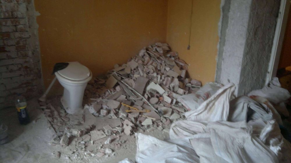 Opróżnianie mieszkań piwnic wywóz śmieci mebli gruzu sprzątanie