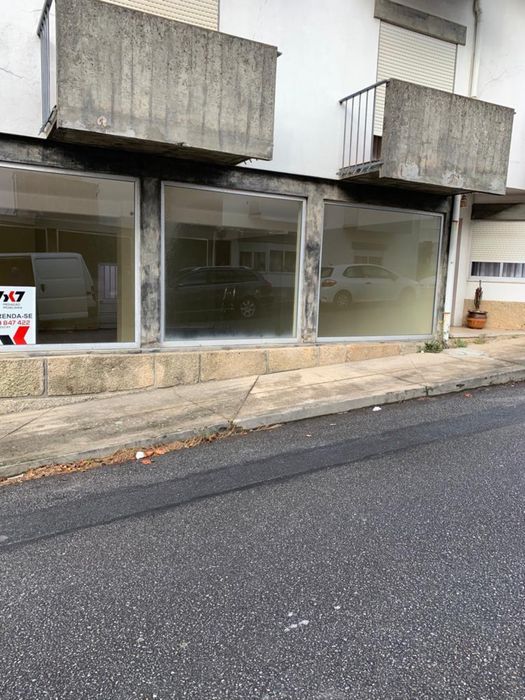 Loja para servicos Areosa