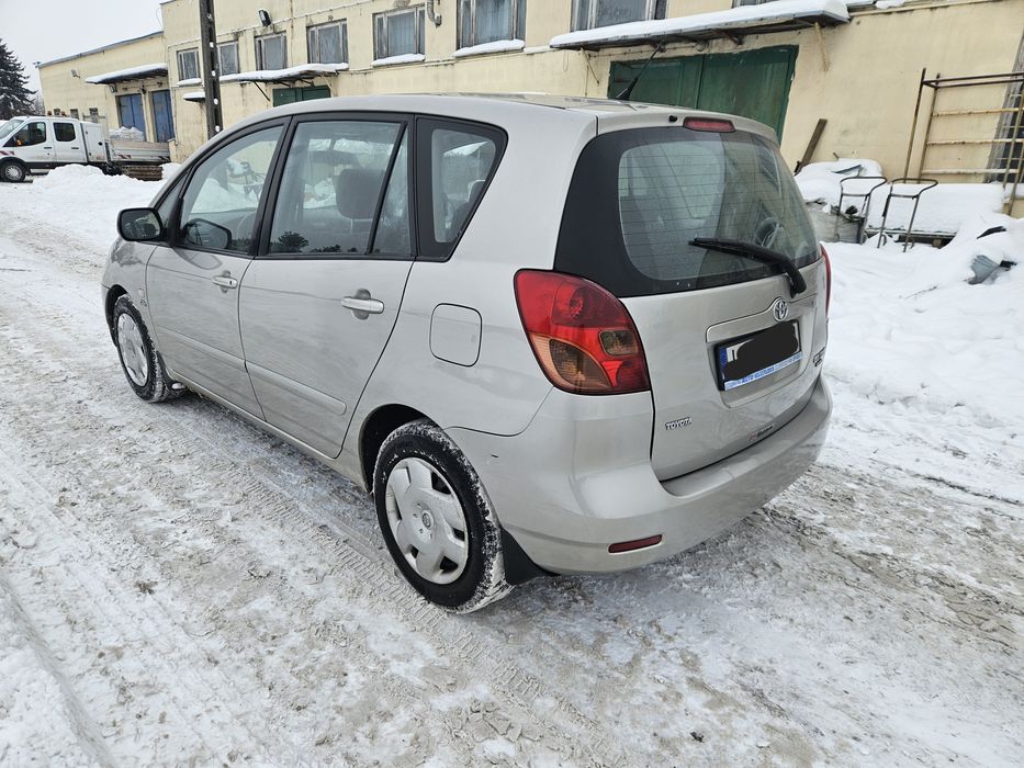 Toyota Corolla Verso 2002 рік 2.0 дизель для військових