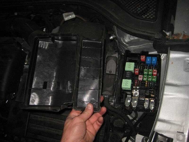 Крышка блока предохранителей для Passat B7 Jetta 6 Beetle Skoda Papid
