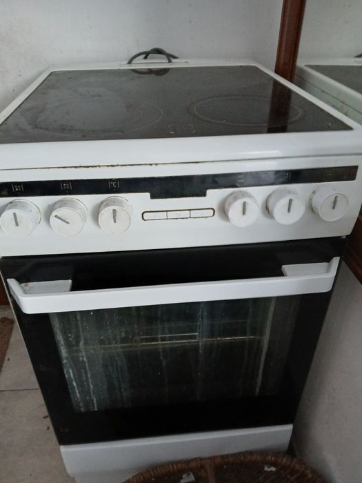 Kuchenka elektryczna ceramiczne pola