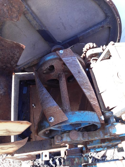 SIECZKARKA SPALINOWA 8HP do słomy, kukurydzy, gałęzi NOWE NOZE