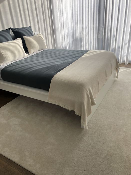 Cama de casal com estrado e colchão