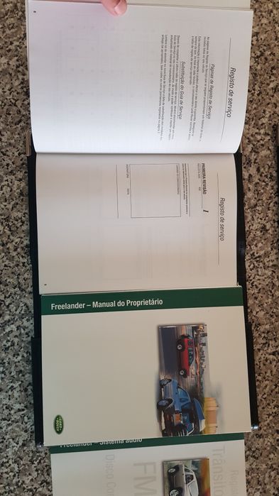 Vendo pasta com manuais freelander em português.