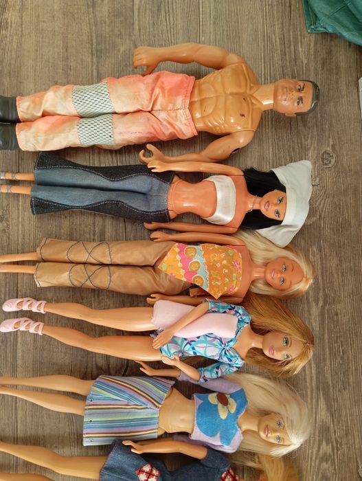 Conjunto 10 Barbies década de 2000