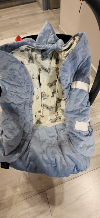 Kocyk do fotelika samochodowego la millou by Maja Hyży