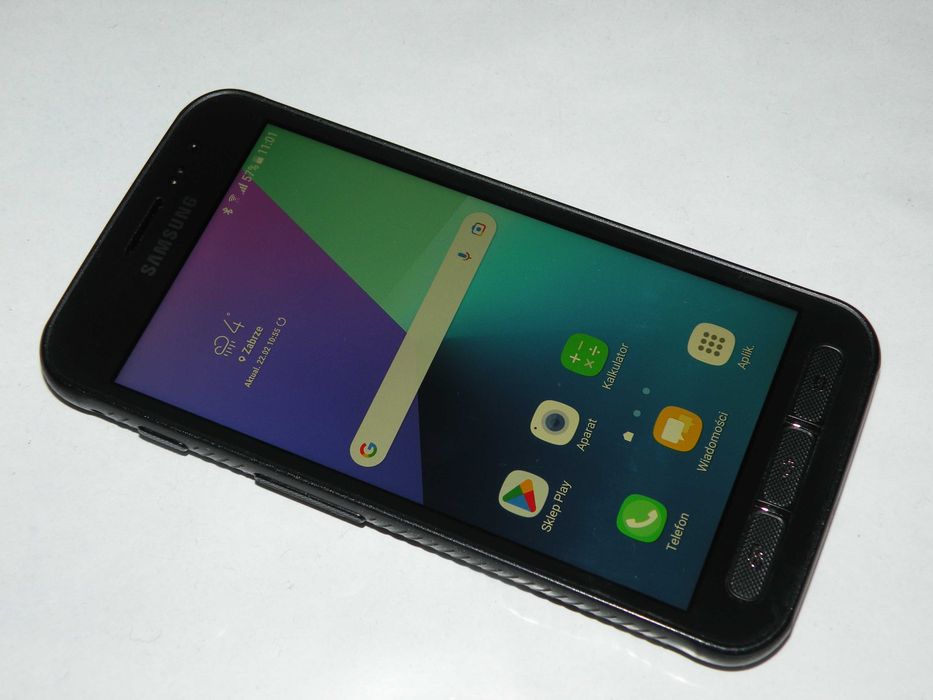 Kultowy telefon Samsung Galaxy Xcover4 ponoć wodoszczelny ?