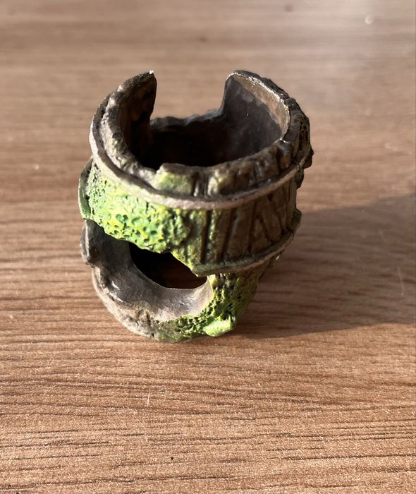 Ozdoba do akwarium stara beczka.