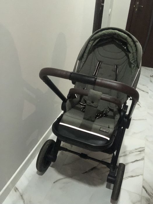 Продам коляску Carrello Epica 2в1