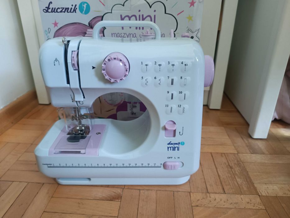 mini maszyna do szycia Łucznik