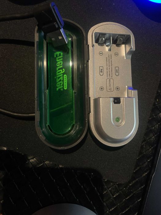 Ładowarka Energizer Mini AA AAA