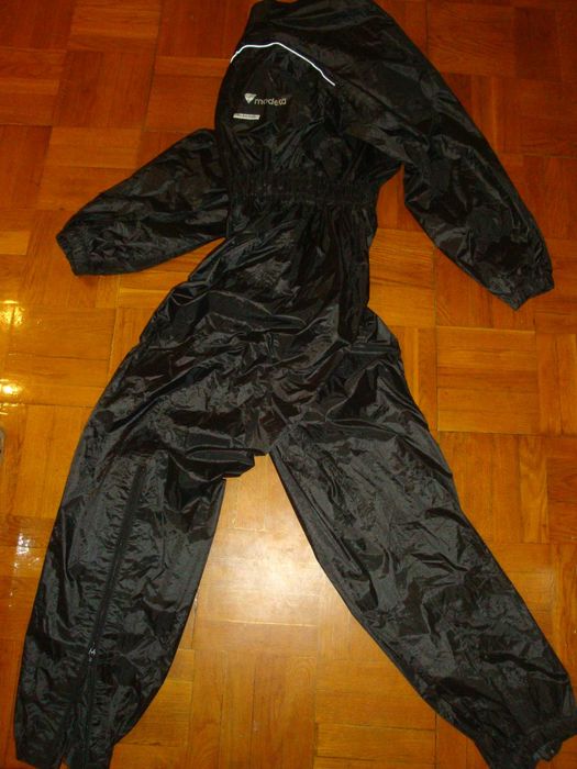 Дождевик-комбинезон MODEKA - НОВЫЙ, размер L-XL( 52-54 )