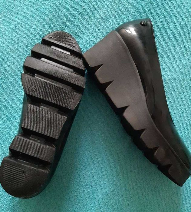 Buty 38 polska skóra lakierowane Szydłowski