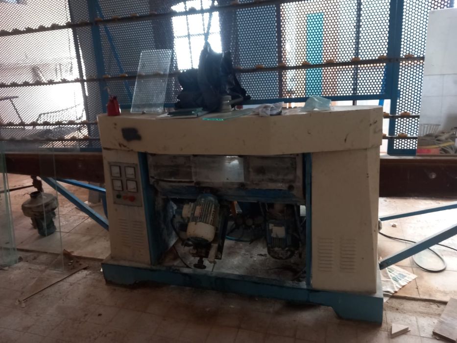 Máquina de aresta para vidro (Retilínea).