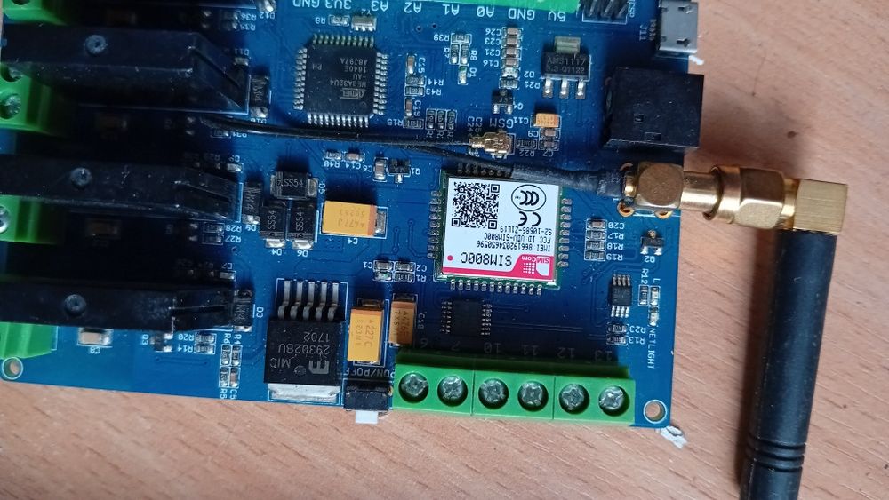 Leonardo gprs/gsm board v1.0