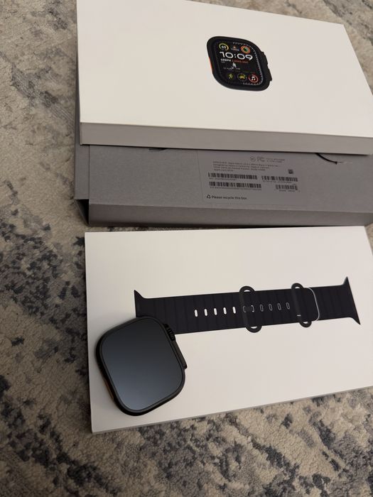 Apple Watch Ultra 2 2024 GPS + Cellular 49mm Black Titanium Case