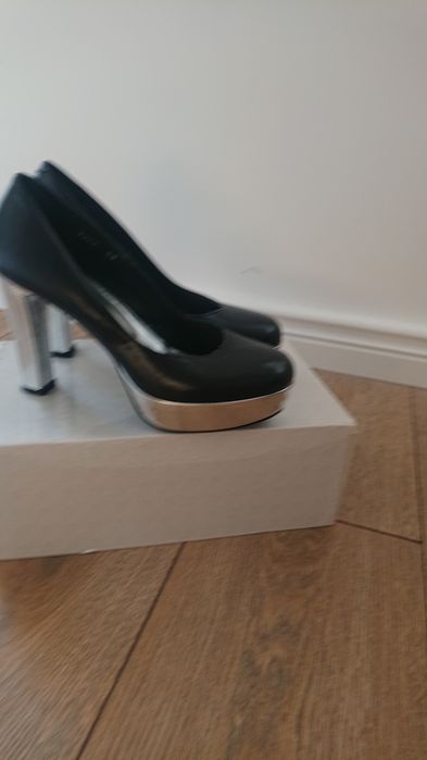 Buty damskie venezia roz 38,koturn,obcas 8cm