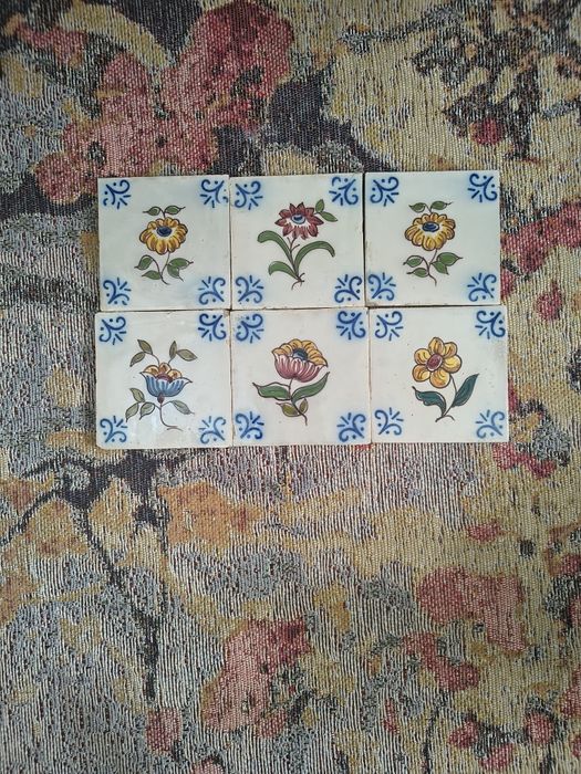Azulejos vários  pombalinos  e VL