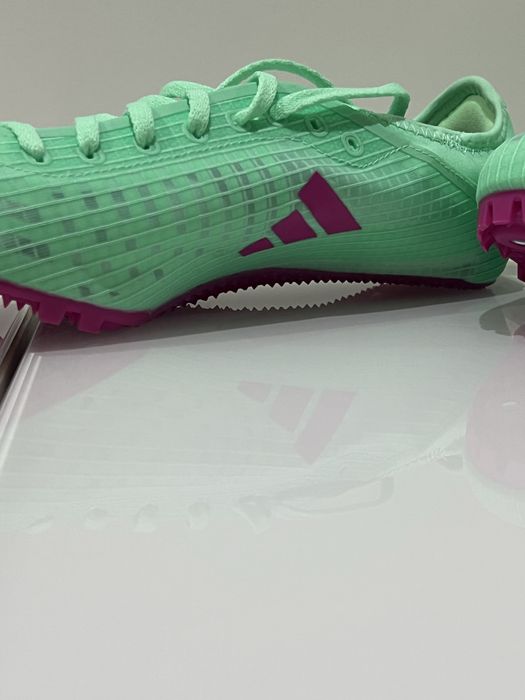 Sapatilhas bicos adidas sprintstar (NOVAS)