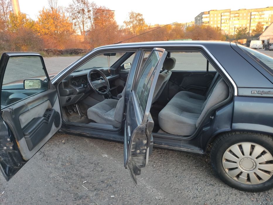 Продам Рено25 2,2газ /бензин 1990 року