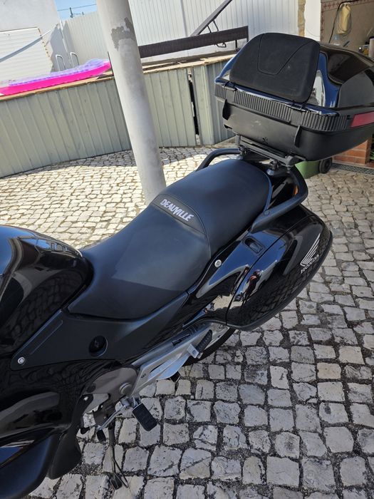 Honda Deauville 650