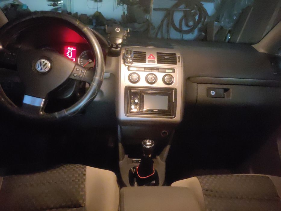 Продам  Volkswagen Touran