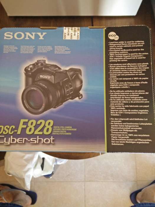 Sony Cyber-Shot DSC-F828 Nova