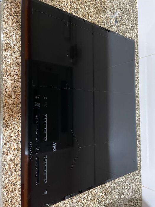 Placa de indução - AEG IKE64471FB