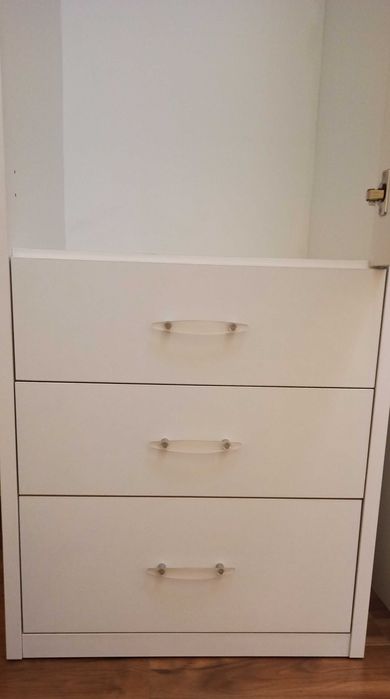 Roupeiro branco de 1 porta