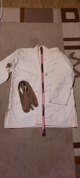 Кімоно  з  поясом.