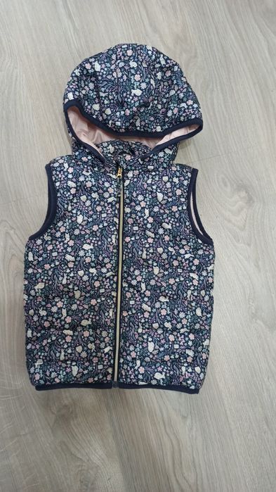 Безрукавка, шапка H&M