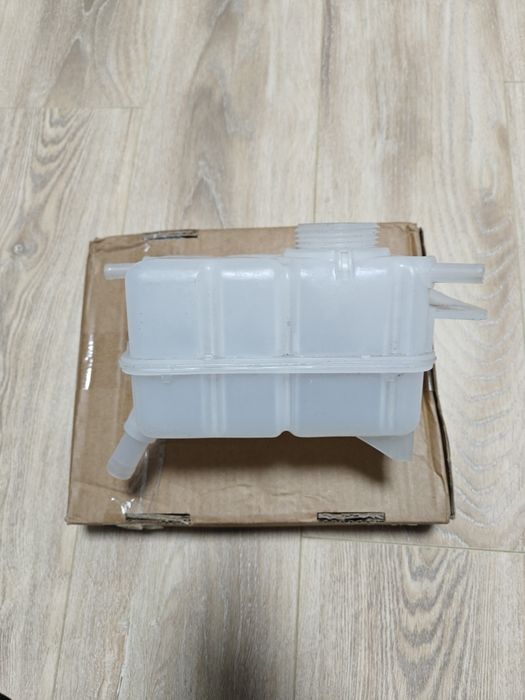 Новые расширительный бачок Chevrolet Aveo T250/ Vida