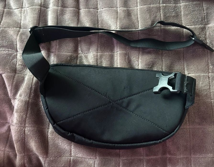 Bolsa mochila cintura under armour
