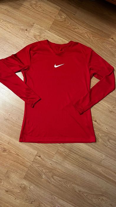 Червоний рашгард Nike оригінал