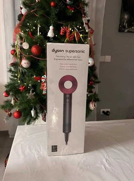 Nowa Stan idealny suszarka do włosów dyson HD08