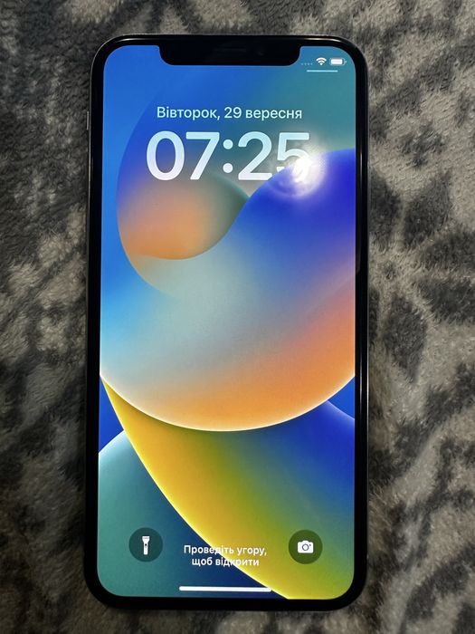 Apple iPhone X 64 GB