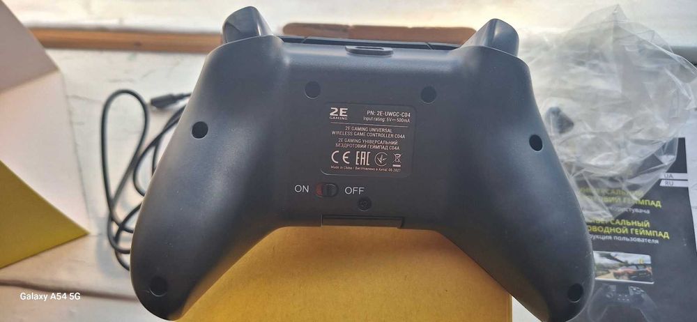 Бездротовий геймпад 2E Gaming C04 WL універсальний чорний (2E-UWGC-C04