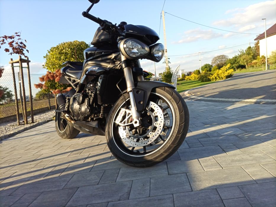 Triumph SPEED triple 1050 S  sprowadzony idealny stan