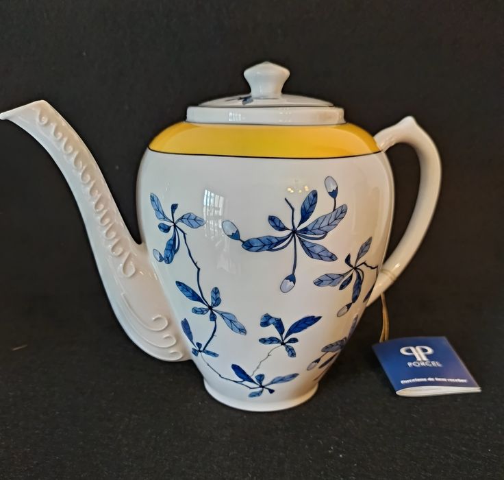 Serviço de café em porcelana