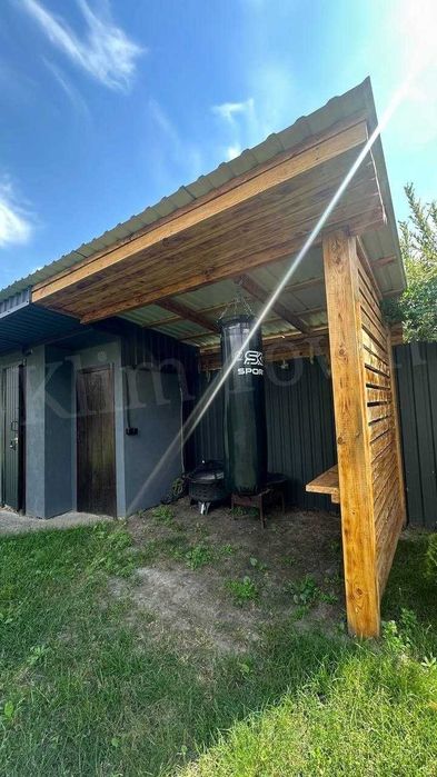 Будинок для відпочинку біля Дніпра