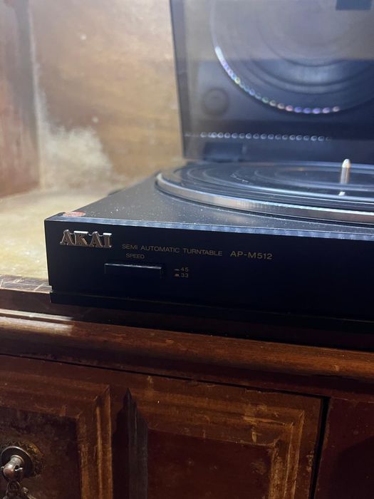 Giradiscos Akai AP-M512