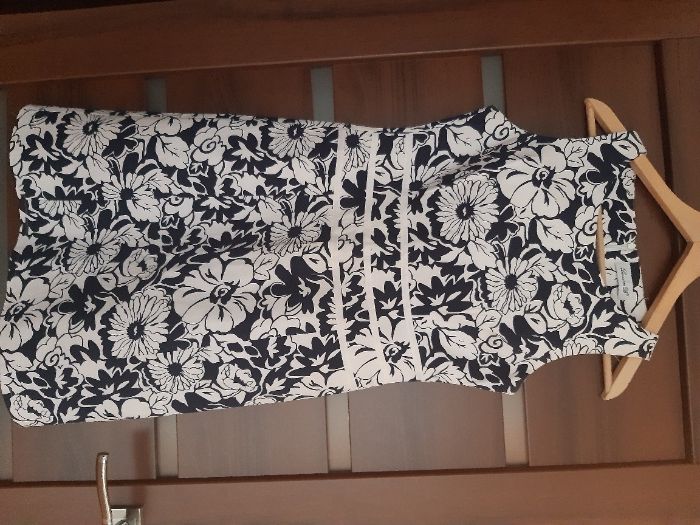 Sukienka granatowo-biała w różyczki rozm 38-nowa niższa cena