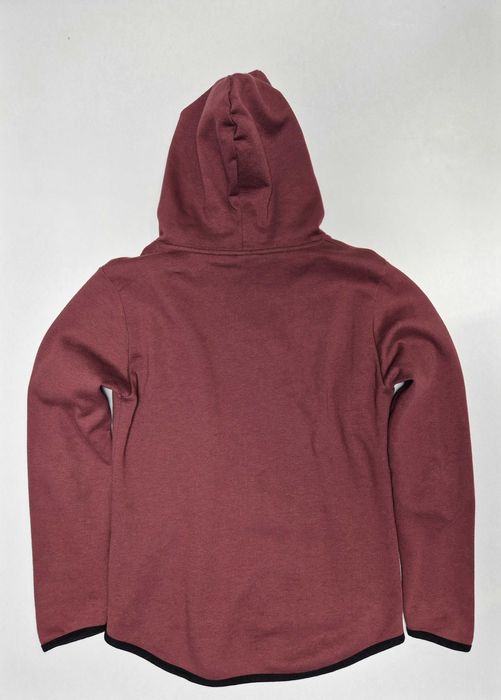 Худи бордового цвета