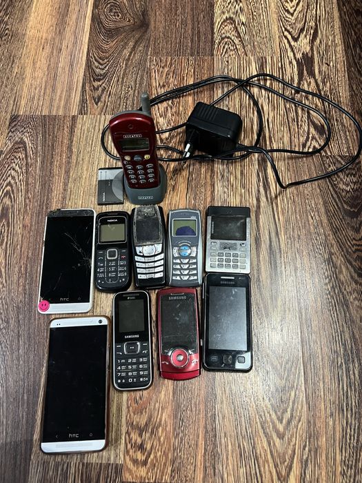 Телефони: nokia, samsung, htc, alcatel. Батарейка, зарядка.