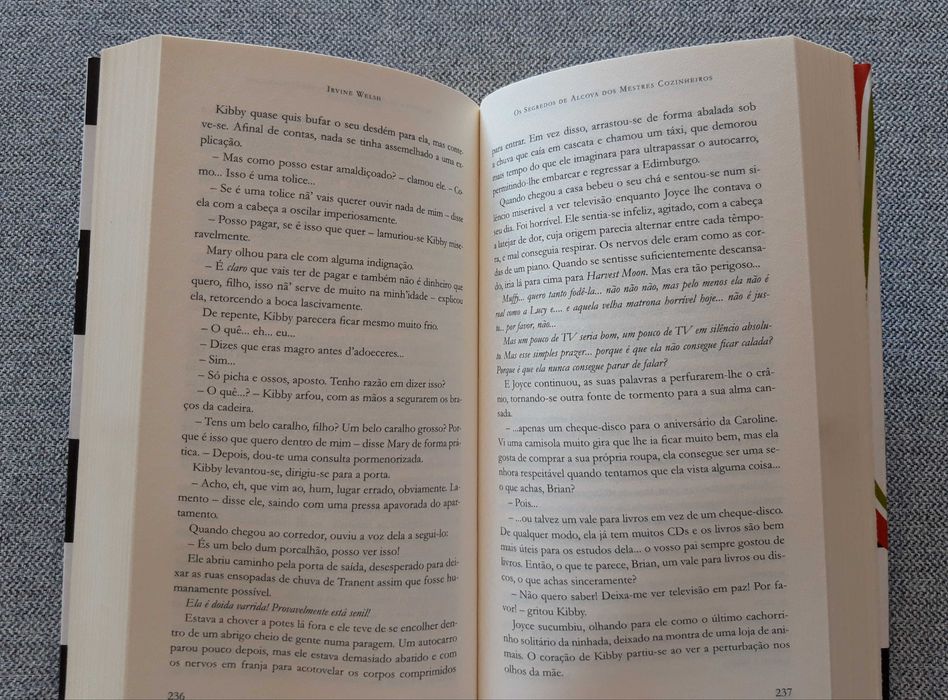 Livro "Os segredos de alcova dos mestres cozinheiros" de Irvine Welsh