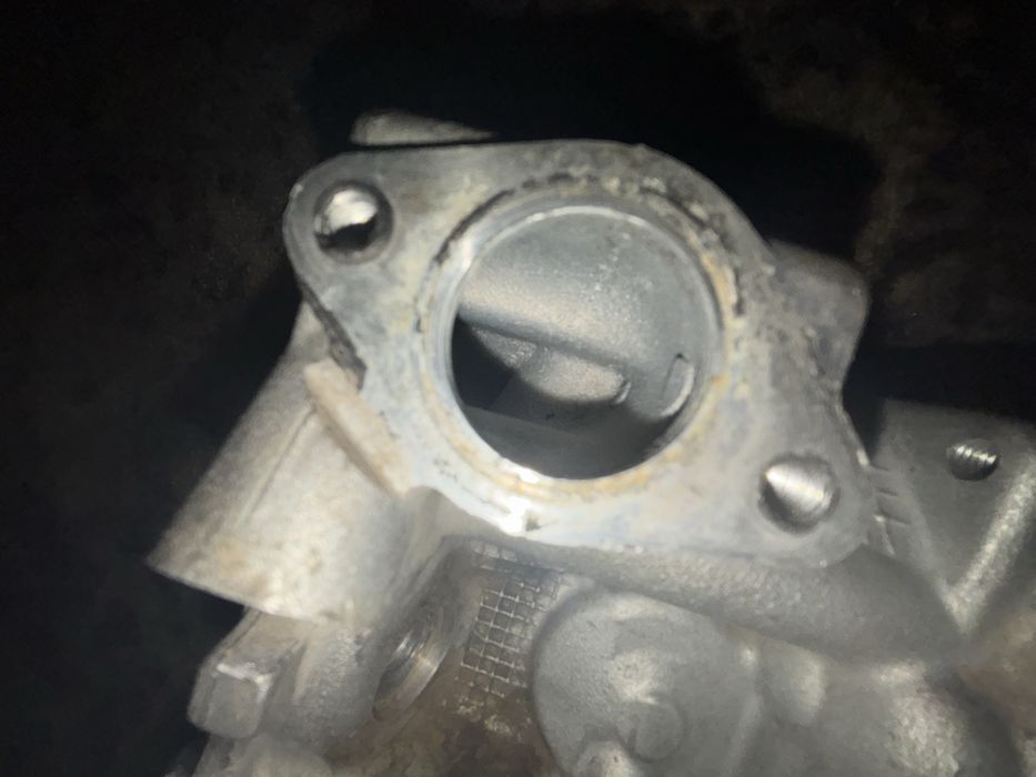 продам головку циліндра в гарному стані