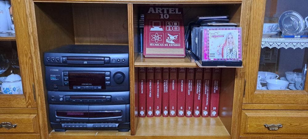 Móvel de Sala c/bar e decoração