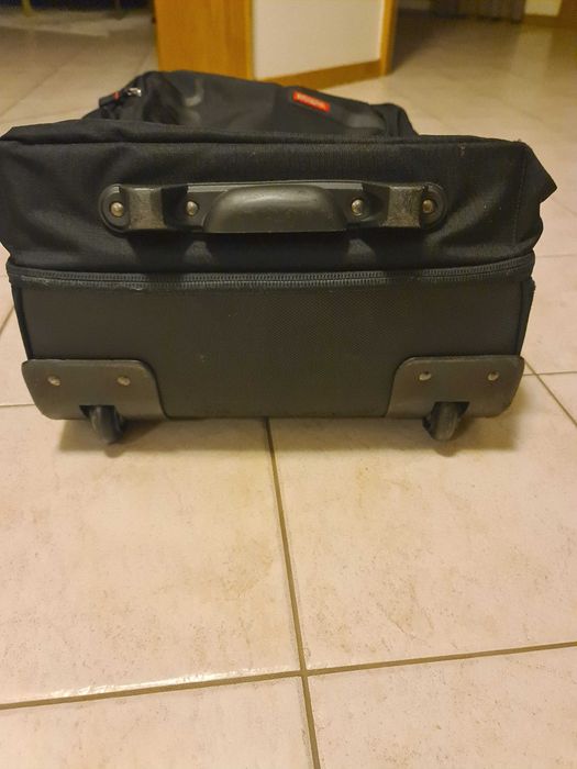 Walizka/Torba marki Rossignol na kółkach