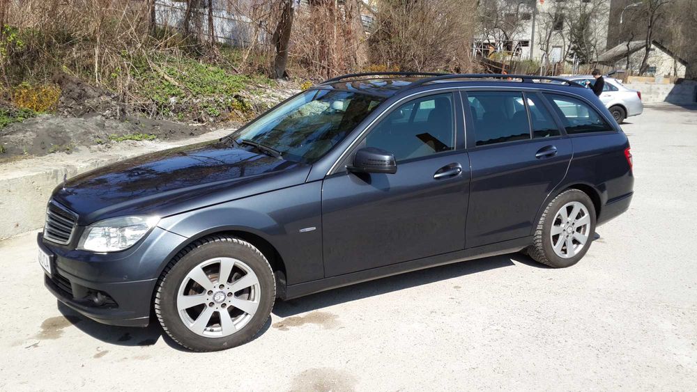 Авто Mercedes-Benz C-Class 2010