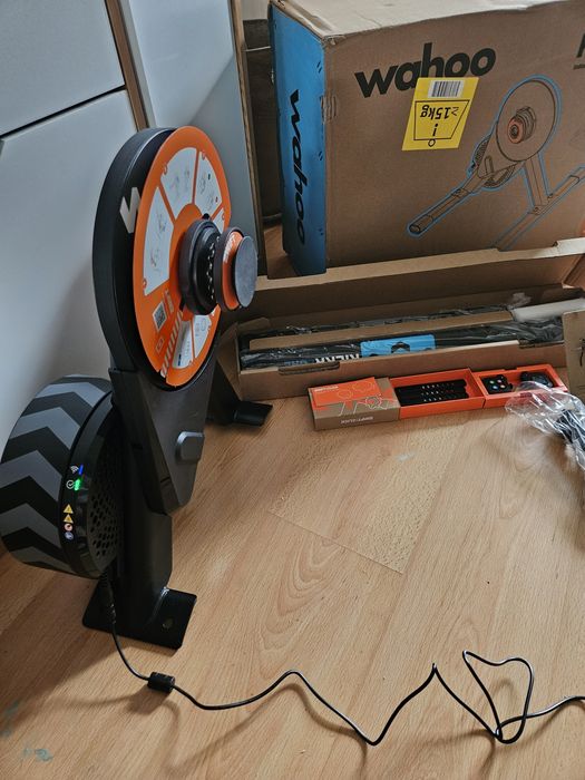 Trenażer Wahoo Kickr Core 2 (Zwift cog & click)